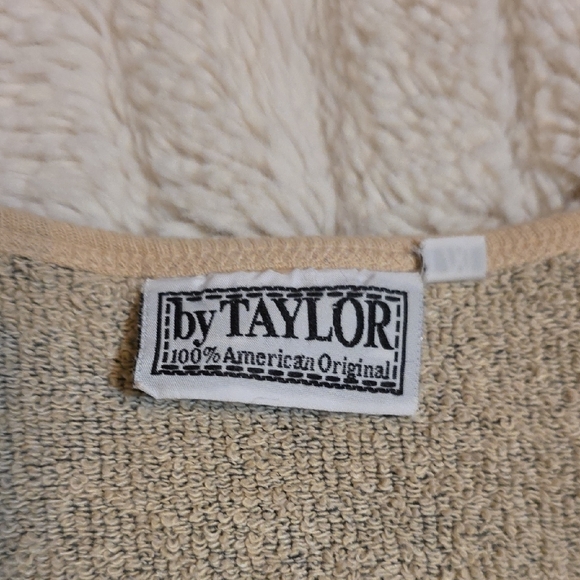 🟤Vintage Taylor Beige V-Neck Sweater with Dragonfly Motif🟤 - Picture 4 of 7